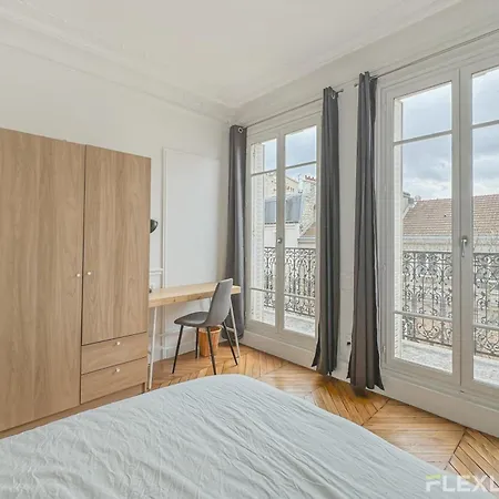 Cozy And Charming In Alesia 14th